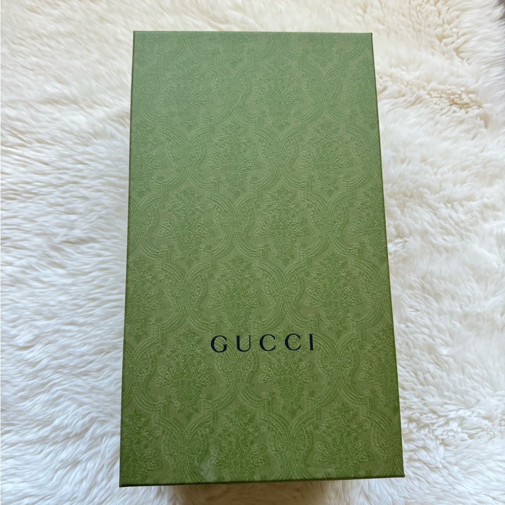 Gucci empty shoe box